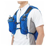 Easily accessible shoulder pocket (photo: Cross Runner Pack 15L)