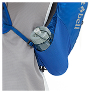 Side pocket for storing a bottle or tent/trekking poles (photo: Cross Runner Pack 15L)