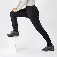 Stretch fabric maintains mobility and comfort
