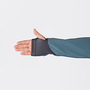 Thumb hole brings coverage and warmth over the back of the hand

